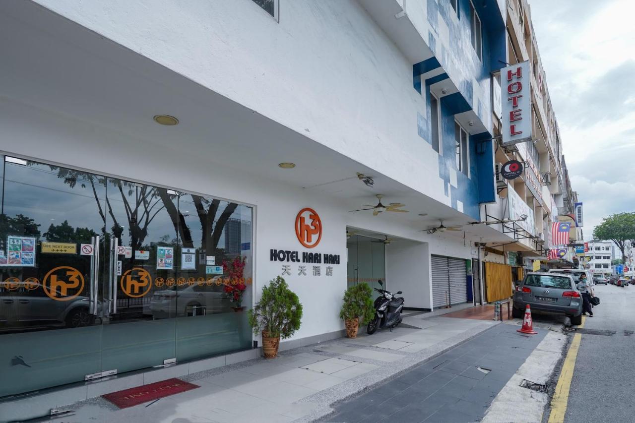 Capital O 89919 Hotel Hari Hari — Photos 1